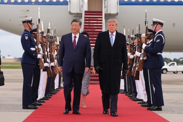 Trump recebe Xi Jinping com tapete vermelho em visita marcada por negociações comerciais